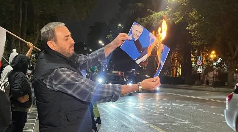 Jurnalist Gürcüstanda aksiyalarda iştirakına görə 170 min manat cərimələnib