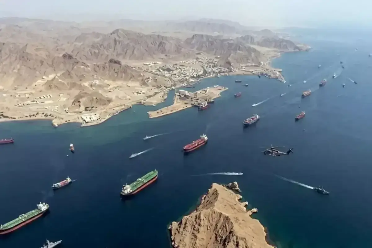 İran Hörmüz boğazından keçidləri bərpa edib